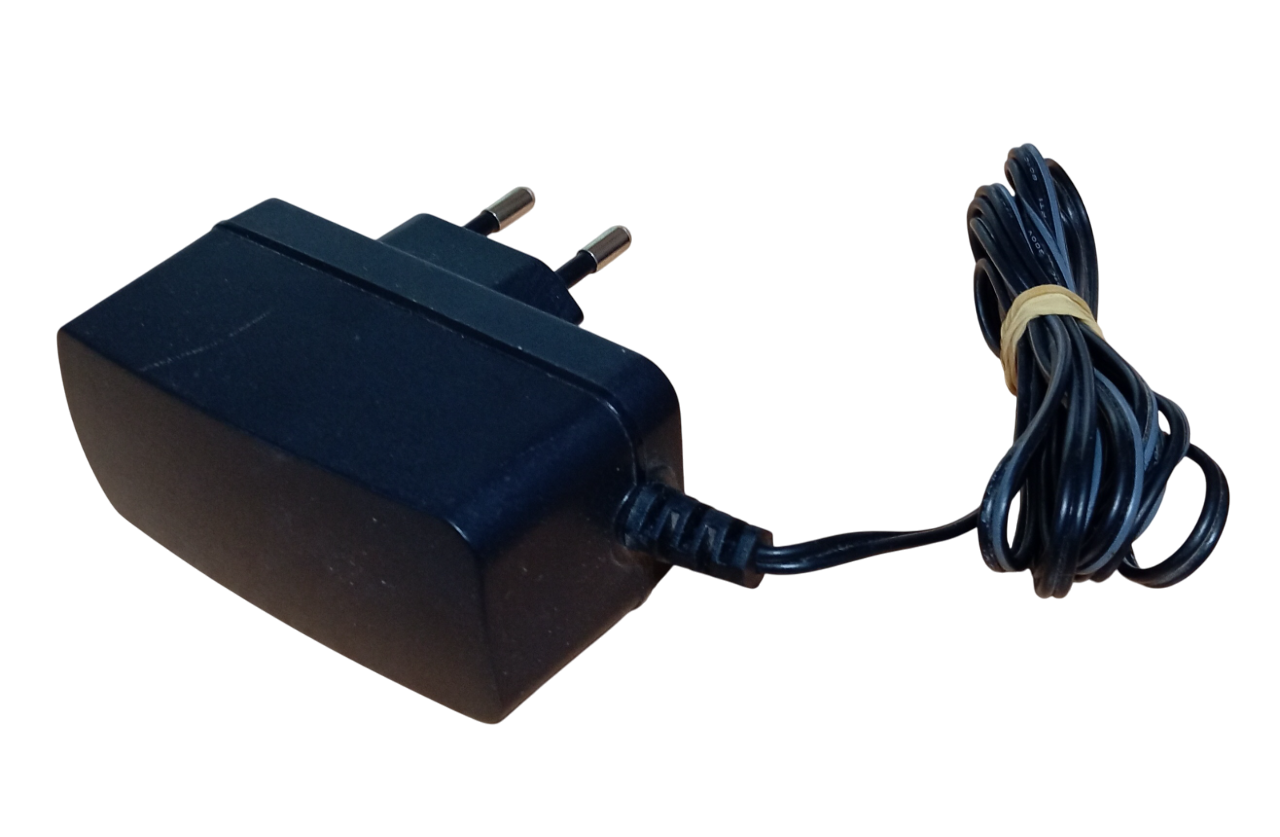 P090060-4C1 9V 0.6A Modem ve Arduino Uyumlu Plastik Kasa Priz Tipi Adaptör