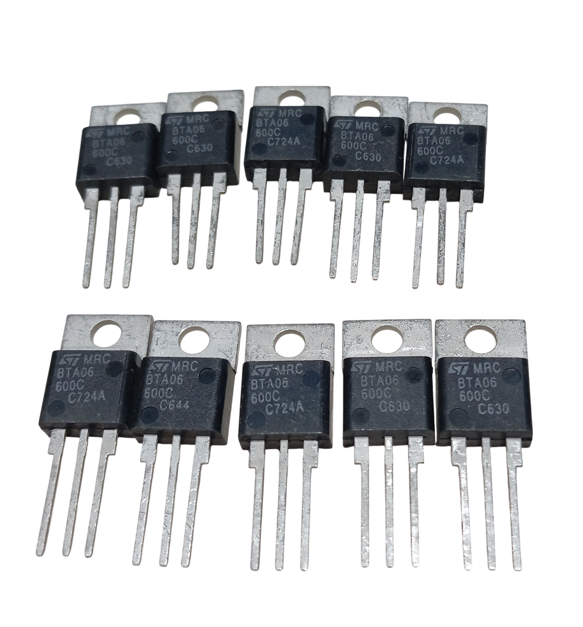 10 Adet BTA06-600C 6A 600V TO-220 Triyak