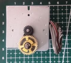 EM-244 Unipolar Step Motor (Çap 42mm) - 5 Uçlu